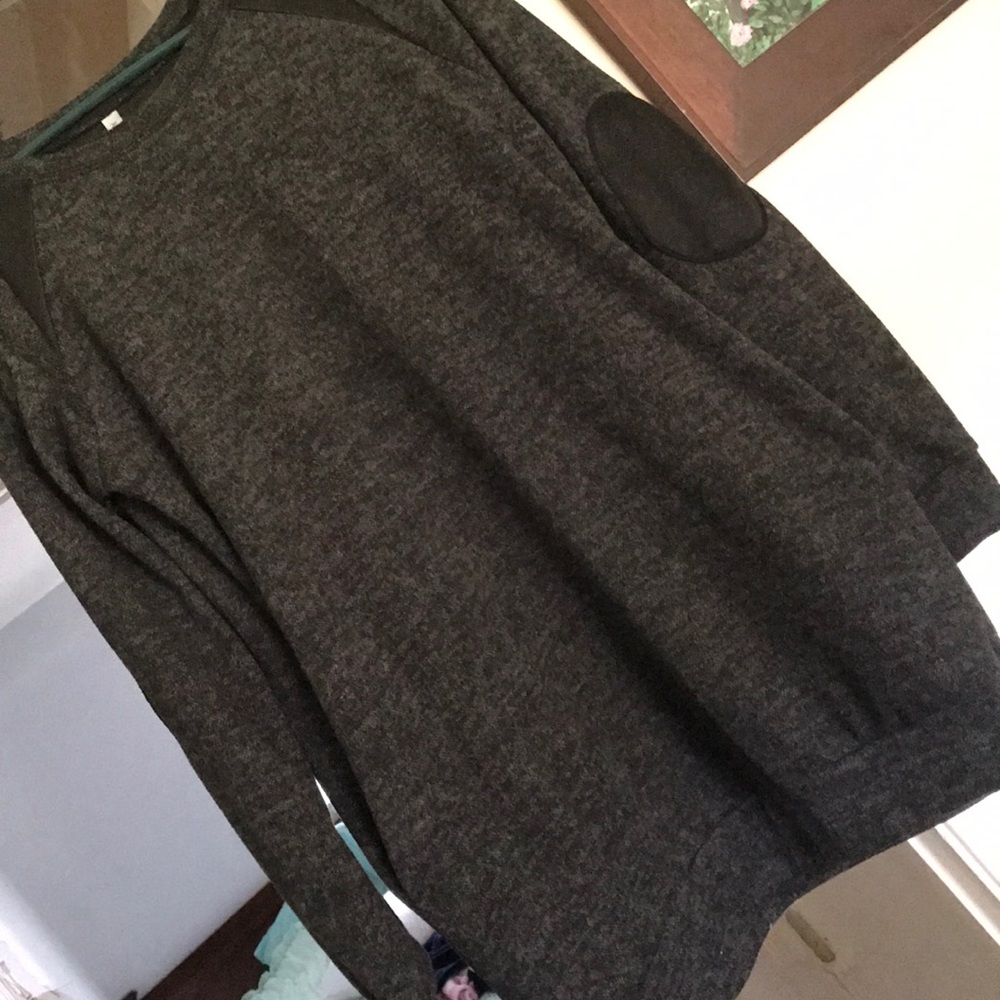 Tunic length sweatshirt